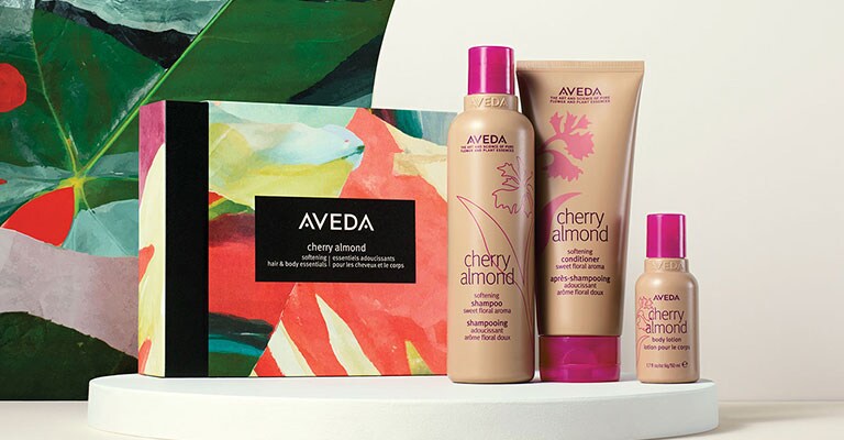 Kaufen Sie Geschenke für den Aveda-Liebhaber mit unseren charakteristischen Aromen.