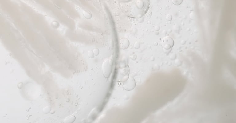 Kokum seed butter deeply nourishes and detangling to help reduce breakage of curls, coils and waves.