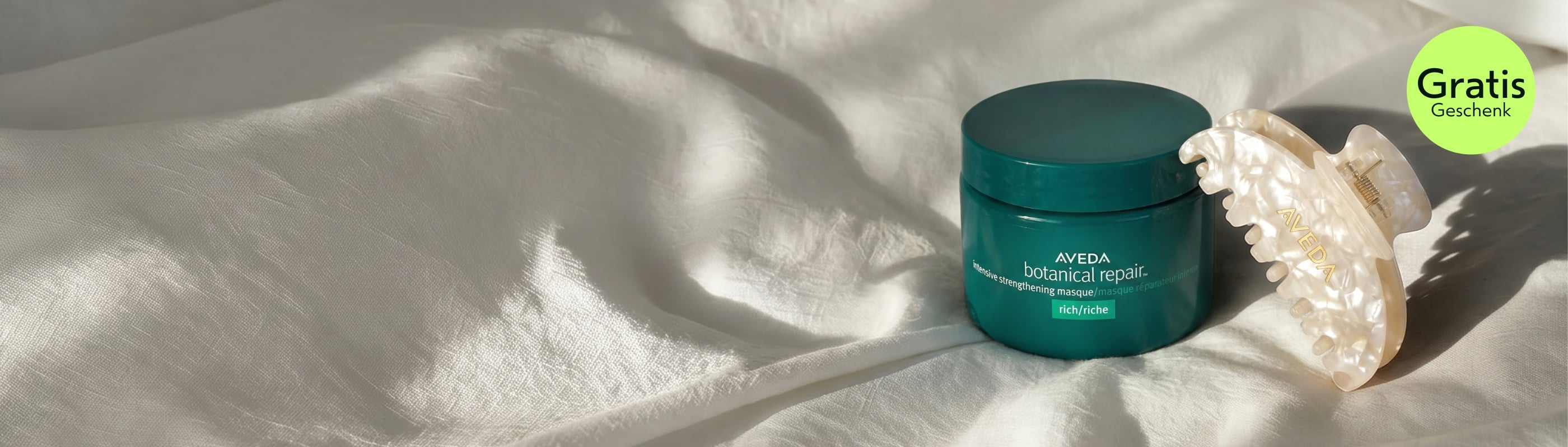 Get the autumn hero set to hydrate your hair